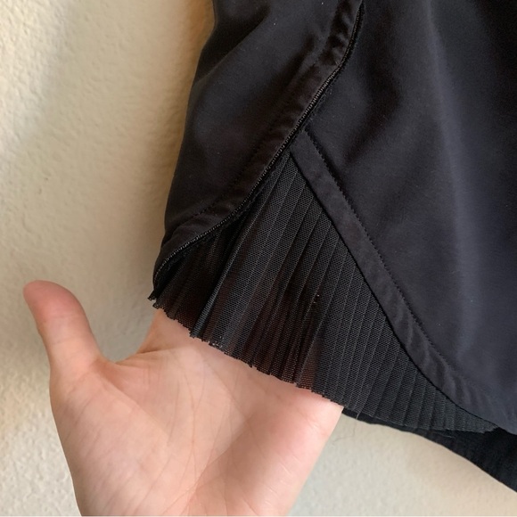 Lululemon Chiffon Detail Black Shorts Size 4 - Picture 2 of 5